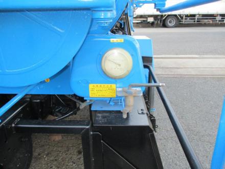 ３.５００Ｌ　バキュームカー