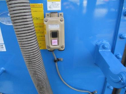 ３.５００Ｌ　バキュームカー