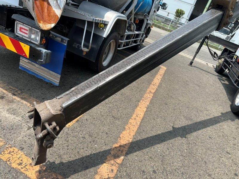 増トン　３軸車　２デフ　ユニパルクレーン付