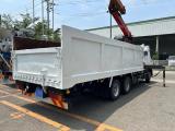 増トン　３軸車　２デフ　ユニパルクレーン付