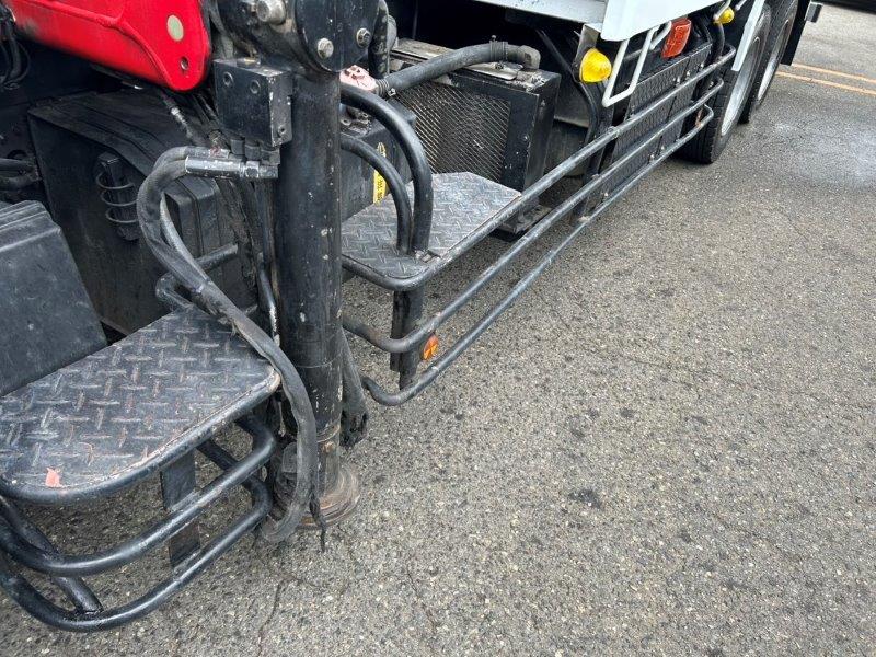 増トン　３軸車　２デフ　ユニパルクレーン付