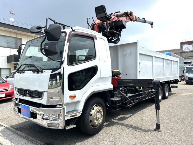 増トン　３軸車　２デフ　ユニパルクレーン付