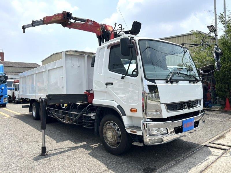 増トン　３軸車　２デフ　ユニパルクレーン付
