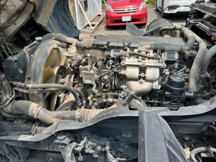 増トン　３軸車　２デフ　ユニパルクレーン付