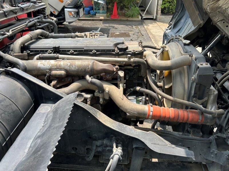 増トン　３軸車　２デフ　ユニパルクレーン付
