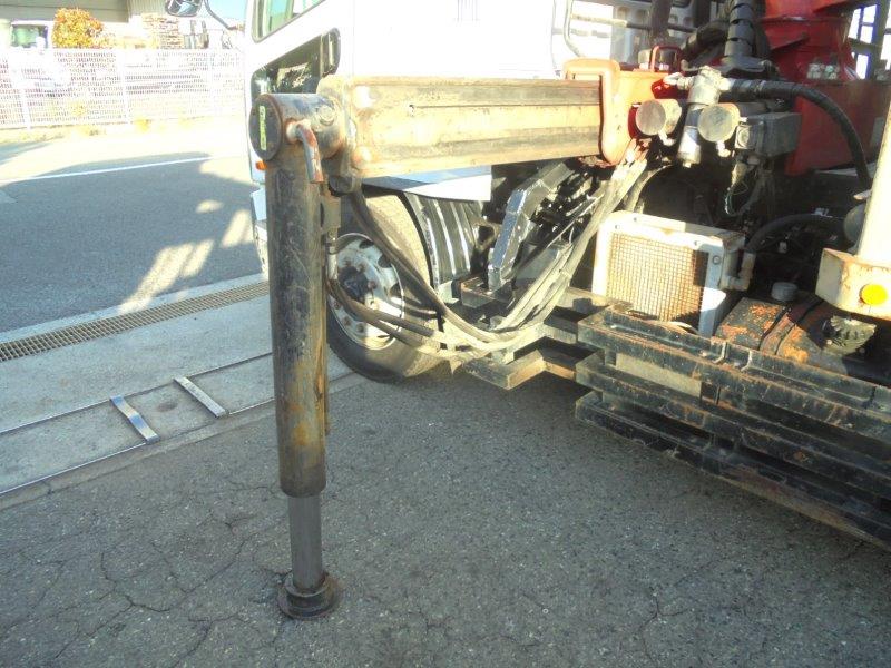 増トン　３軸車　２デフ　ユニパルクレーン付