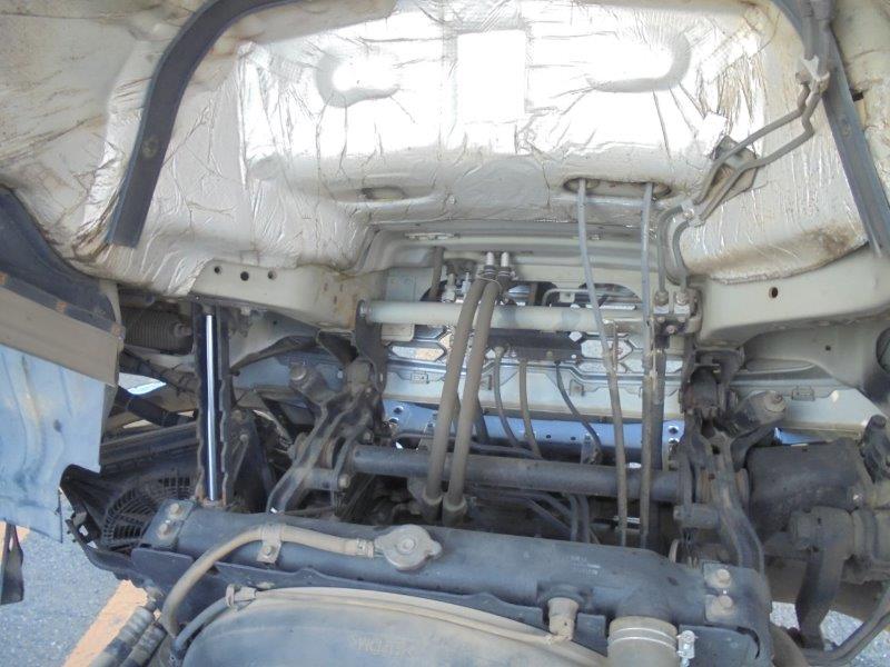 増トン　３軸車　２デフ　ユニパルクレーン付