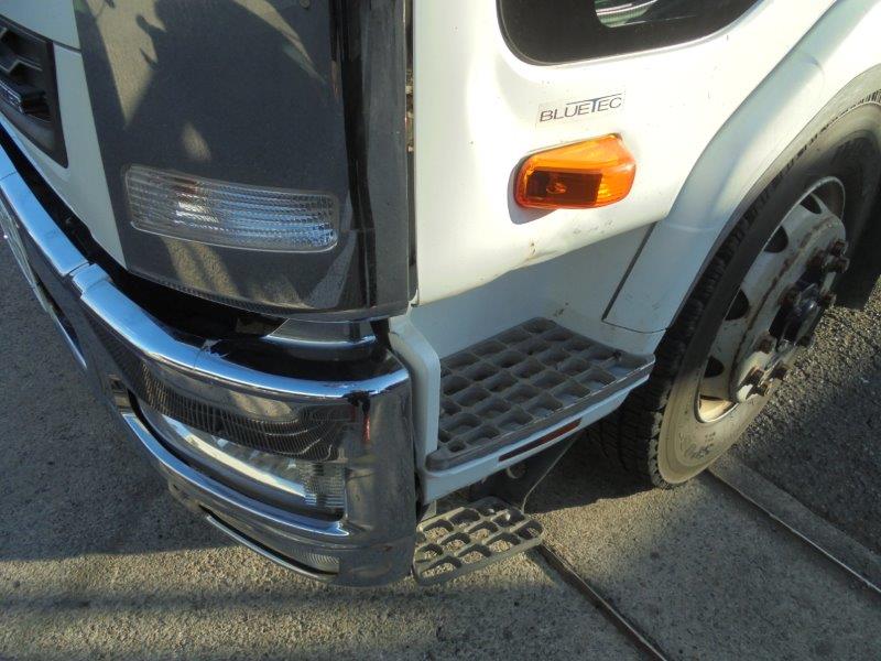 増トン　３軸車　２デフ　ユニパルクレーン付