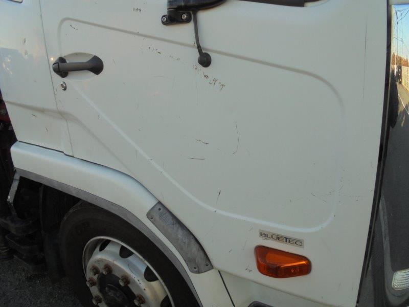 増トン　３軸車　２デフ　ユニパルクレーン付