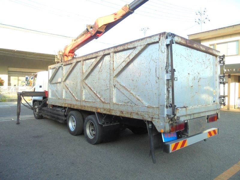 増トン　３軸車　２デフ　ユニパルクレーン付