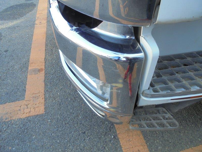 増トン　３軸車　２デフ　ユニパルクレーン付