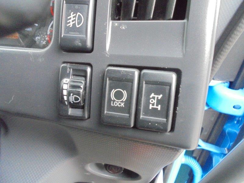４ｔ　ＰＴＯ付シャシ　特装ベース