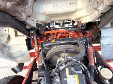 増トン　クレーン付アルミ平ボデー