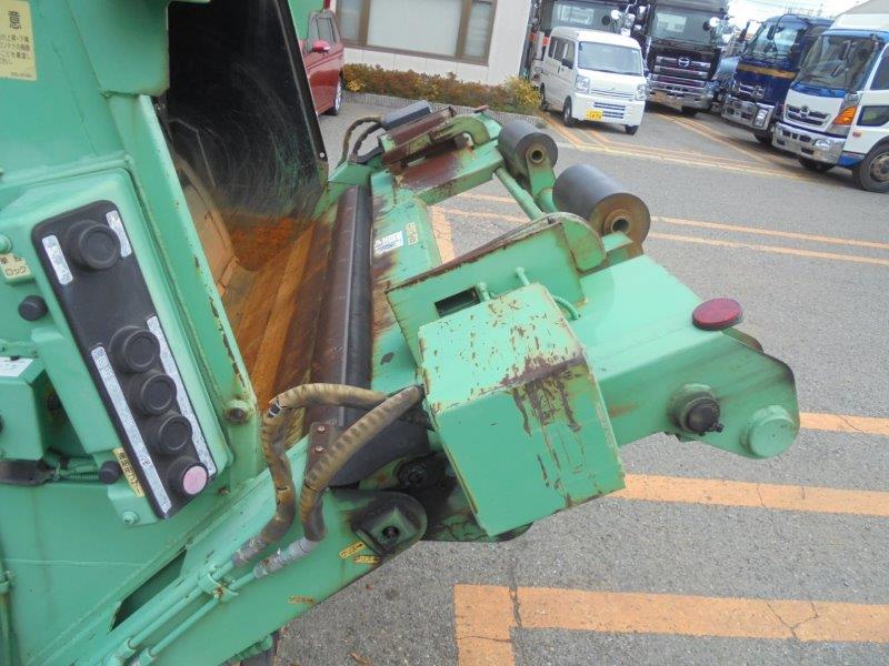 8.0m3　巻き込み式　パッカー