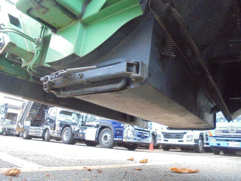 8.0m3　巻き込み式　パッカー