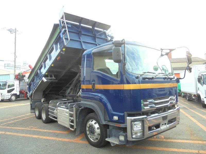 ３軸車　２デフ　土砂ダンプ