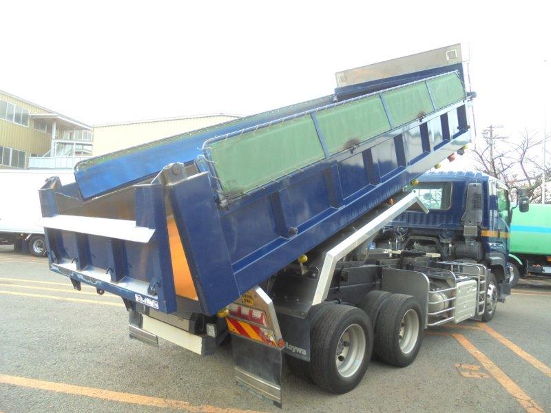 ３軸車　２デフ　土砂ダンプ