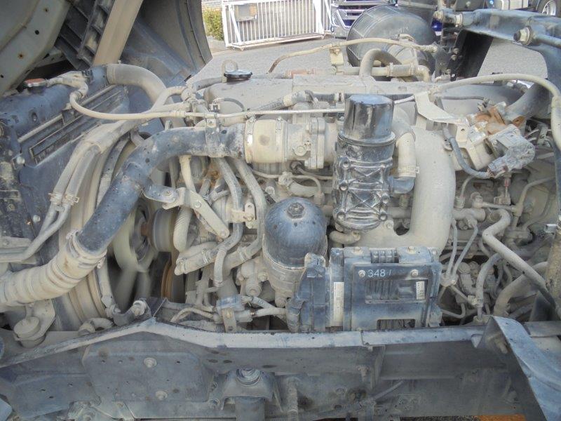 ３軸車　２デフ　土砂ダンプ