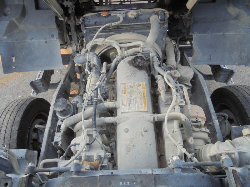 ３軸車　２デフ　土砂ダンプ