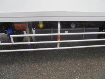 増トン　ワイド　冷凍バン　L＝7.0