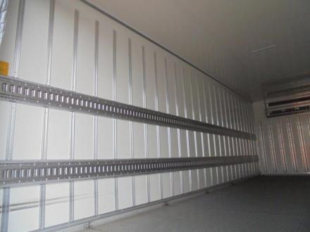 増トン　ワイド　冷凍バン　L＝7.0