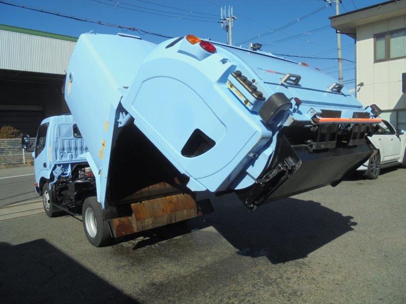 4.4m3　巻き込み式　パッカー