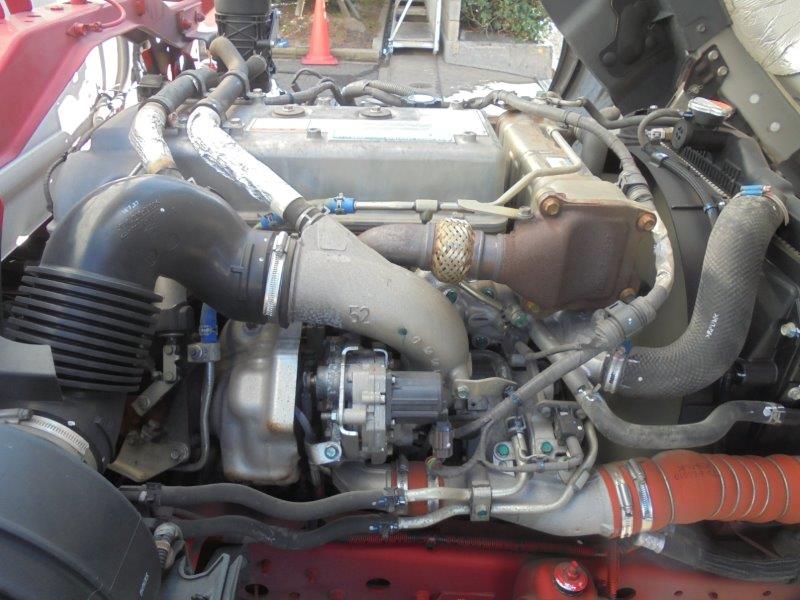 ４ｔ　冷凍バン　格納ゲート付　