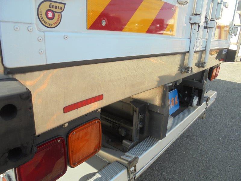 ４t　ワイド　格納ゲート付　冷凍バン