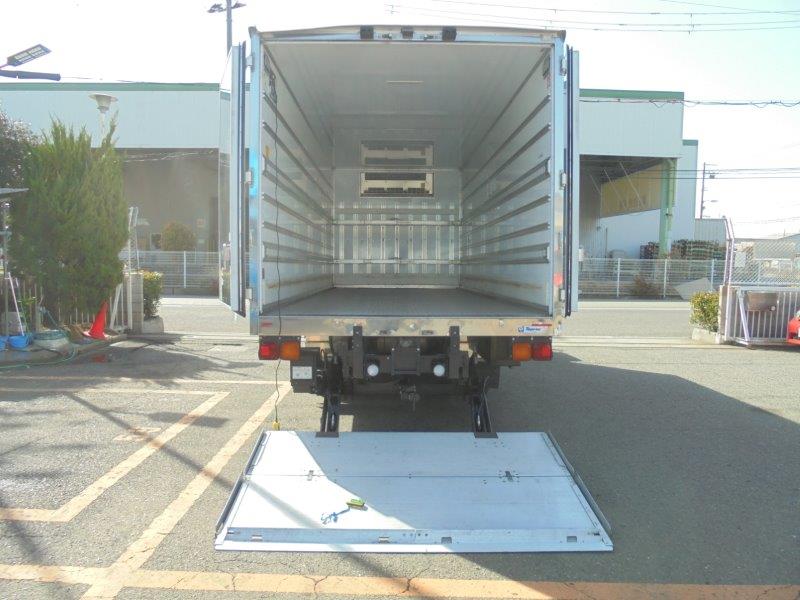 ４t　ワイド　格納ゲート付　冷凍バン