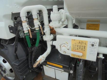 4000Ｌ　散水車