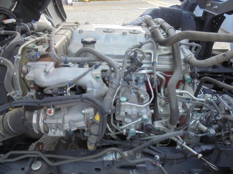4t　ワイド　格納ゲート付　アルミウイング