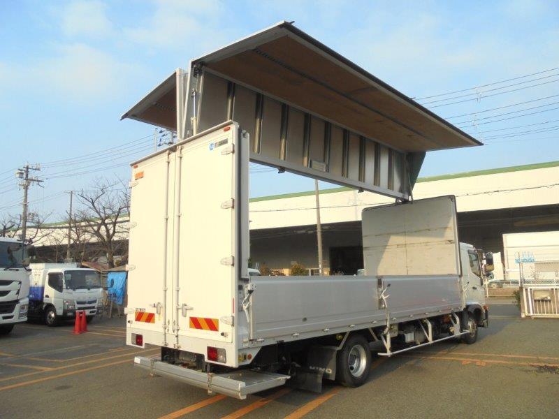 4t　ワイド　格納ゲート付　アルミウイング