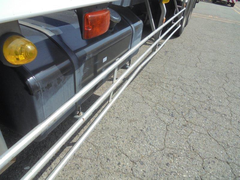 ２５t仕様　３軸高床　コンテナ車
