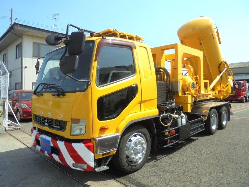 増トン　３軸車　２デフ　アームロール　強力吸引コンテナ付
