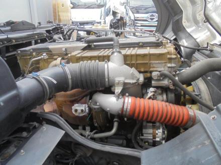 25t仕様　4軸低床　アルミウイング