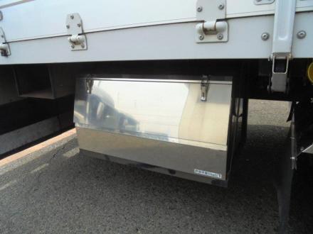 25t仕様　4軸低床　アルミウイング