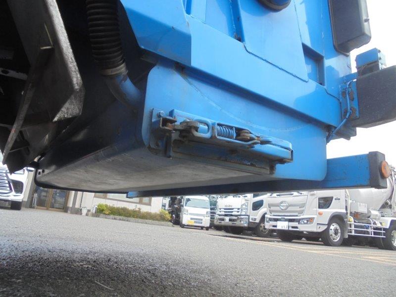 8.2m3　巻き込み式　パッカー