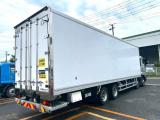 25t仕様　4軸低床　冷凍バン　格納ゲート付