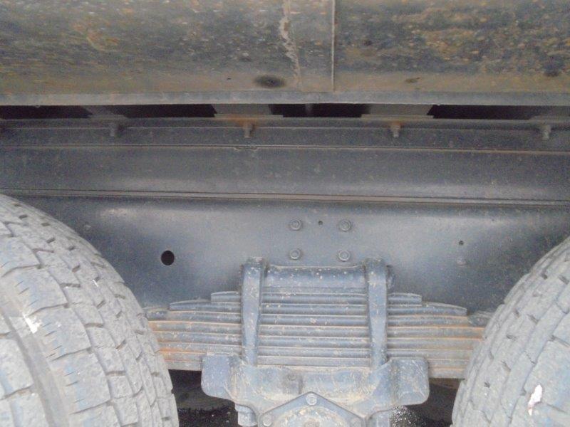 増トン　３軸車　２デフ　ヒアブクレーン付