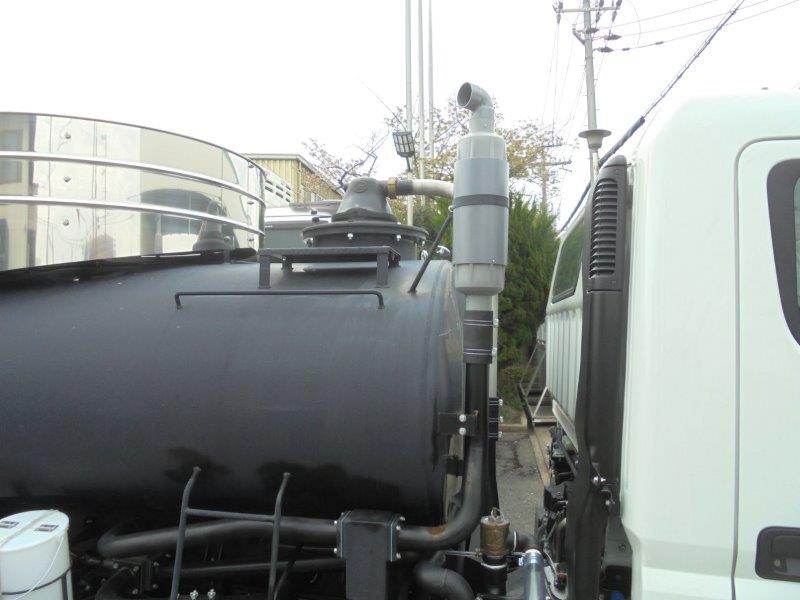 3700Ｌ　バキュームカー　未使用車