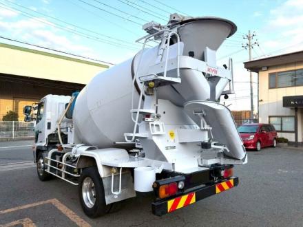 増々トン　３.２m3　ミキサー