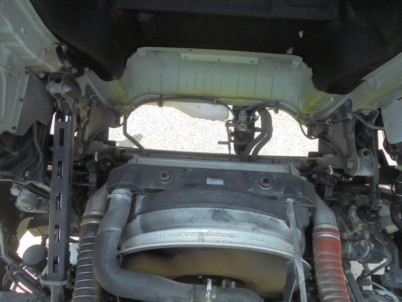 25t仕様　4軸低床　コンテナ車