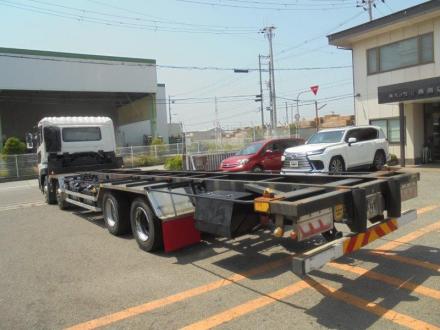 25t仕様　4軸低床　コンテナ車