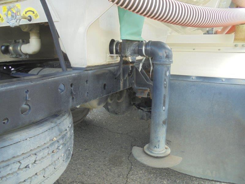 増々トン　８０００L　散水車