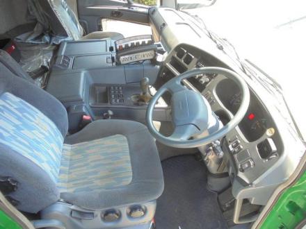 25t仕様　３軸高床　２デフ　ヒアブ付スクラップボデー