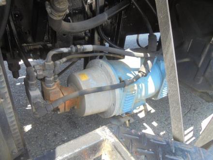 25t仕様　３軸高床　２デフ　ヒアブ付スクラップボデー