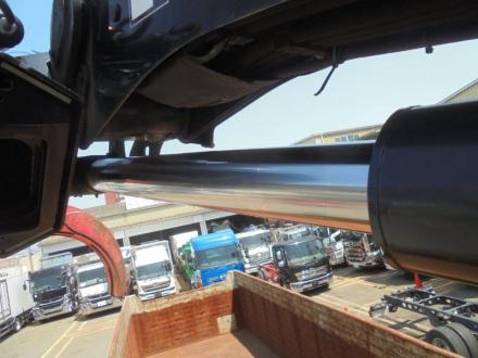 25t仕様　３軸高床　２デフ　ヒアブ付スクラップボデー