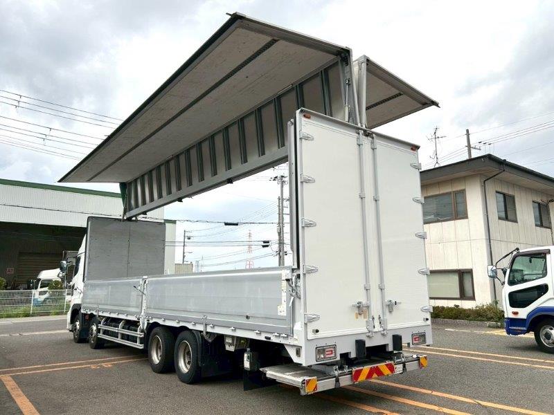 25ｔ仕様　４軸低床　格納ゲート付　アルミウイング