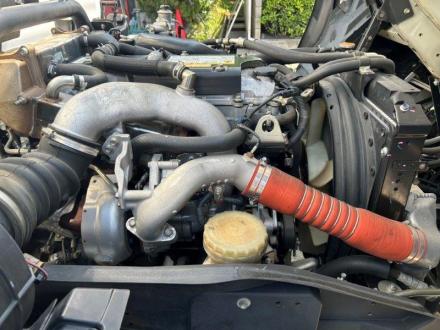４t　ワイド　格納ゲート付　冷凍バン