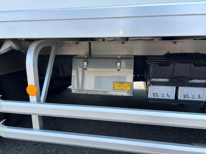 ４t　ワイド　格納ゲート付　冷凍バン